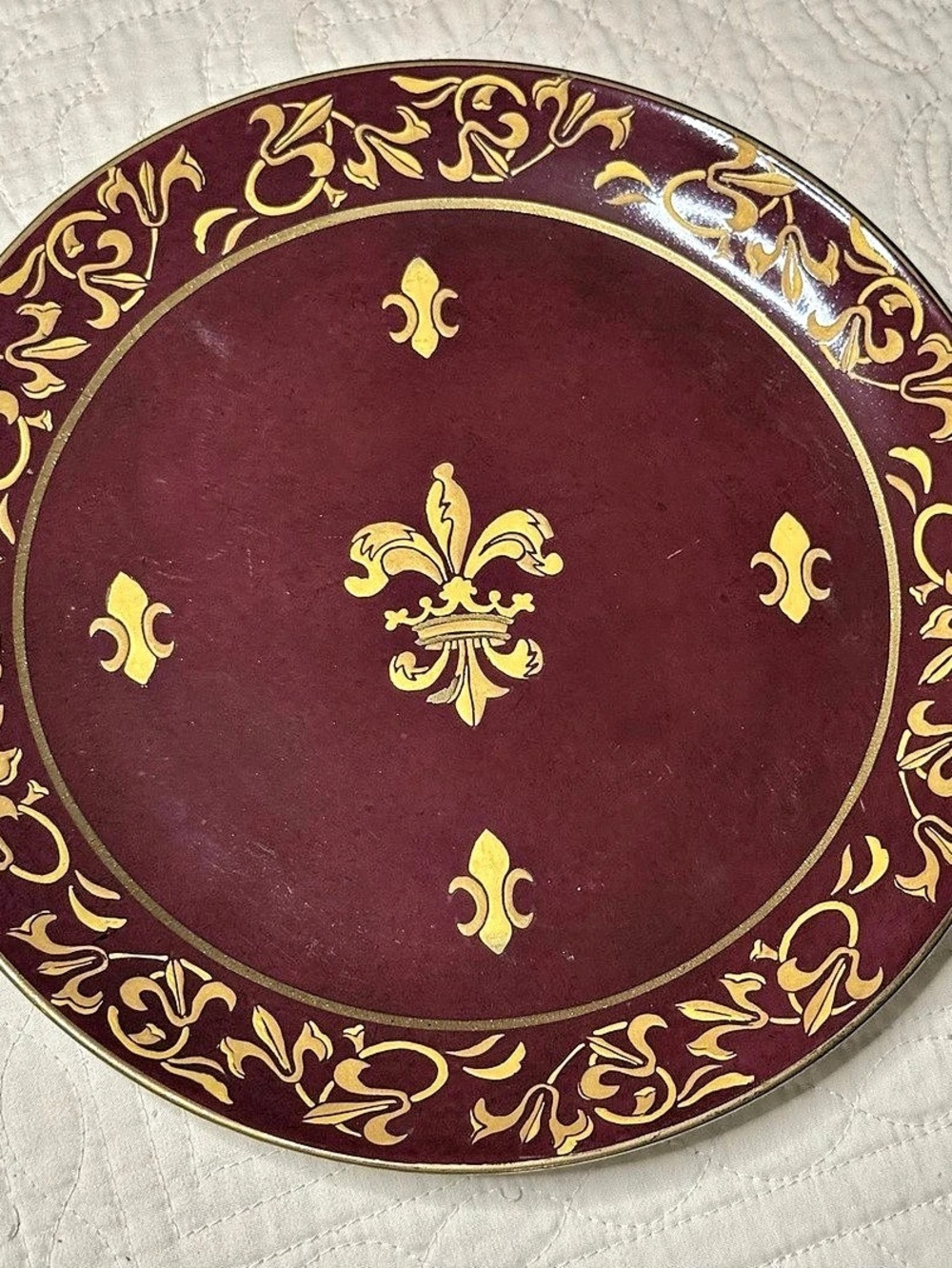 (2) Decorative Red/burgundy & Gold Fleur-de-Lis Plates